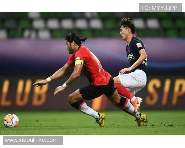 严鼎皓精准直塞球助攻队友展现出色传球能力引发球迷热议