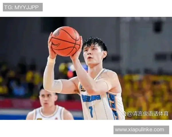 曾凡博场均72篮板展现出色表现助力球队争夺胜利 曾凡博场均72篮板展现出色表现助力球队争夺胜利