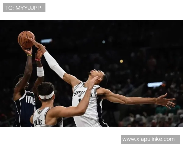 马刺新秀表现抢眼,蝉联最佳新人称号 马刺新秀表现抢眼,蝉联最佳新人称号